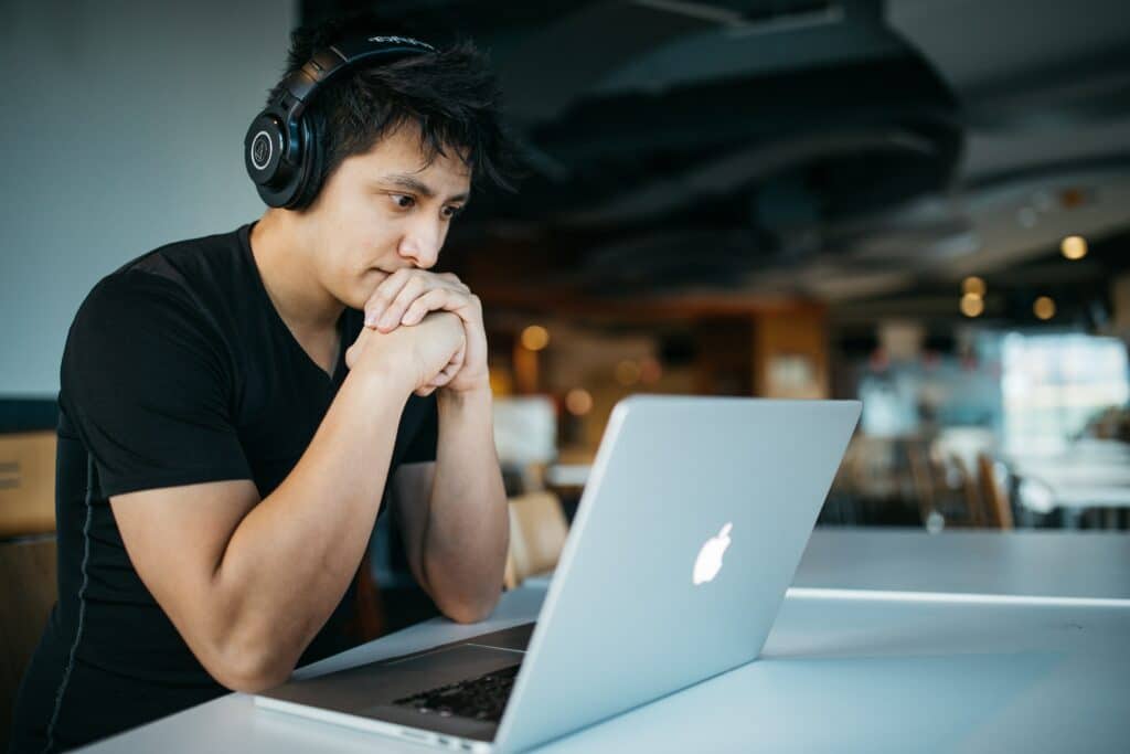 tip on online learning: use noice-cancelling headphones
